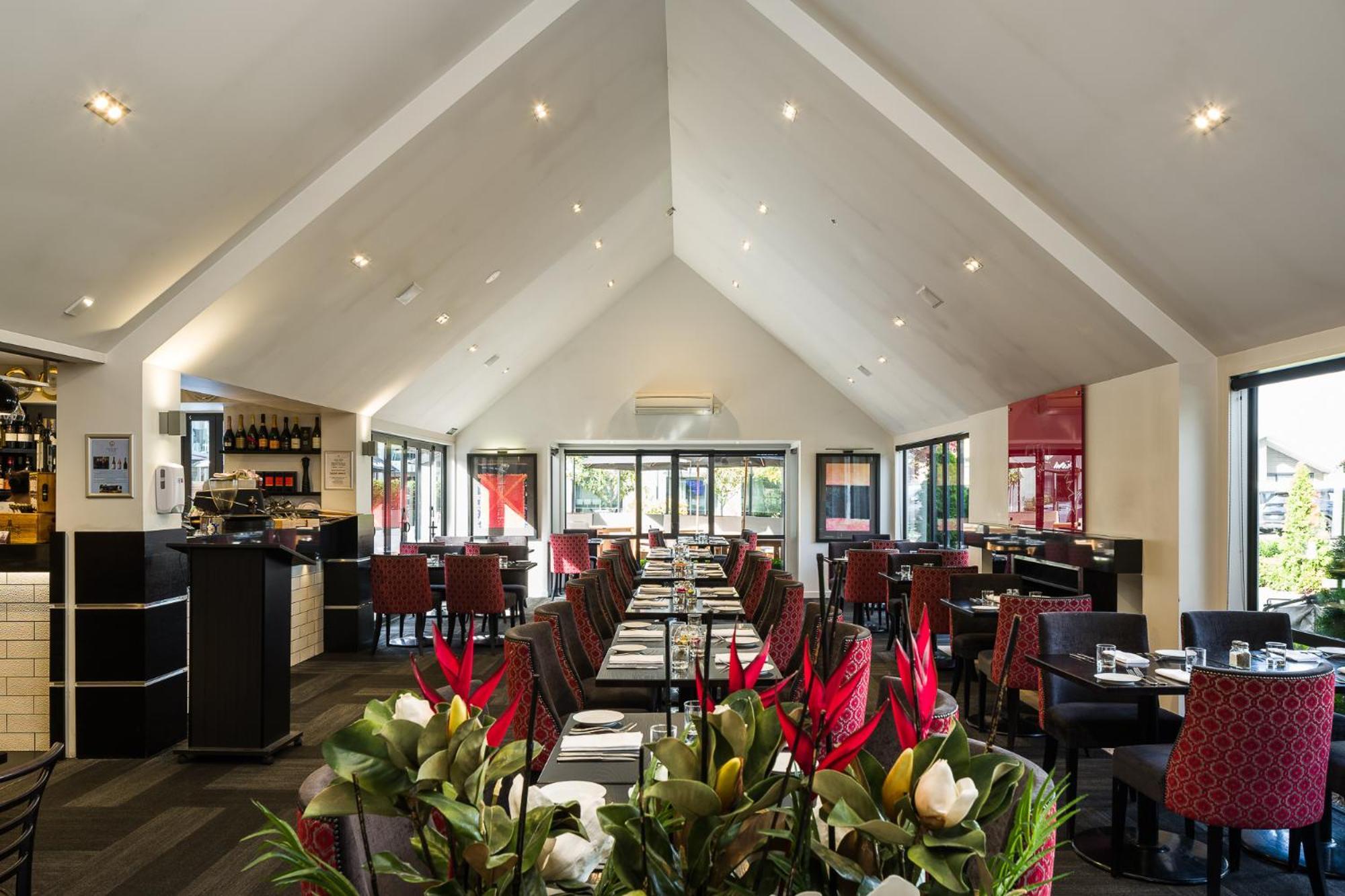 Carnmore Chateau Marlborough Бленем Экстерьер фото The restaurant at the hotel