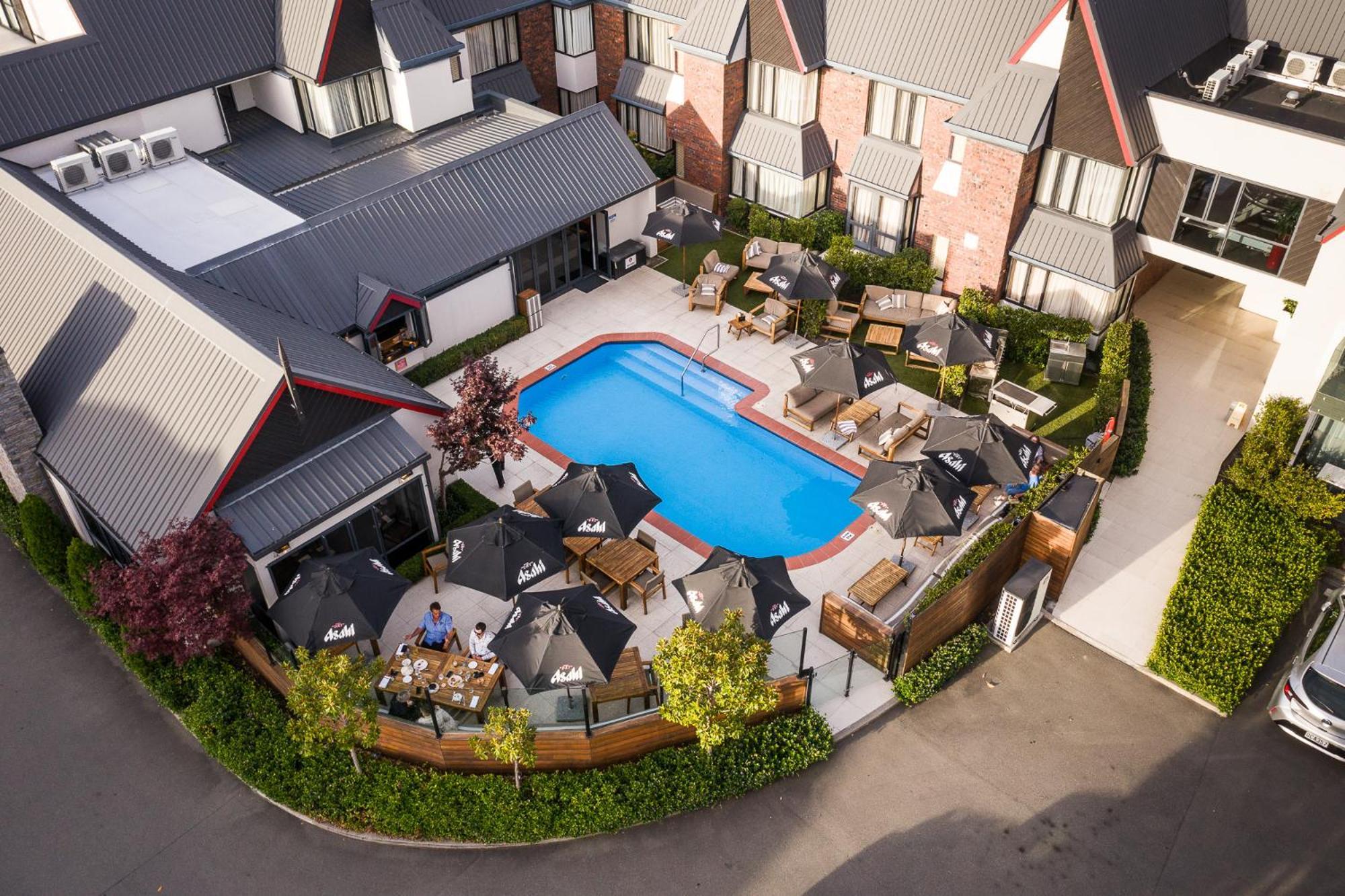 Carnmore Chateau Marlborough Бленем Экстерьер фото The hotel's pool